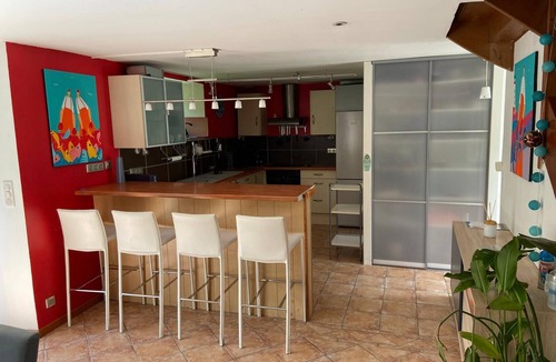 Surzur House | PAISIBLE impasse, private pool, not overlooked, SEA, 3000m2 COUNTRYSIDE.