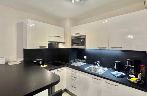 Le Suquet Apartment | Pallazzio 2, 5 minuts walking distance from Beacheswith terrace and parking