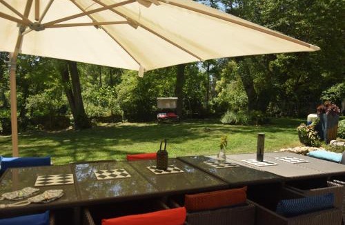 Montesquieu-Avantes Hostel | Pan Demeure et Granges