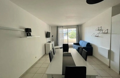 Sainte-Anne Apartment | Panier de Papet | Vélodrome & Prado, Terrace 1