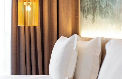 Genas Hotel | Parkest Hôtel & Spa