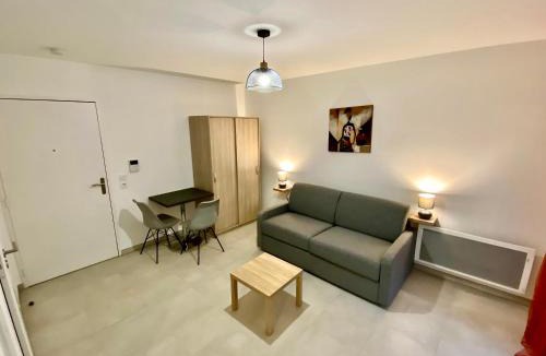 Riou - Petit Juas - Av de Grasse Apartment | Paul Doumer 1 SCLS - Wifi, Clim, Parking