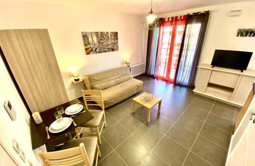 Riou - Petit Juas - Av de Grasse Apartment | Paul Doumer 2 SCLS - Wifi, Clim, Parking