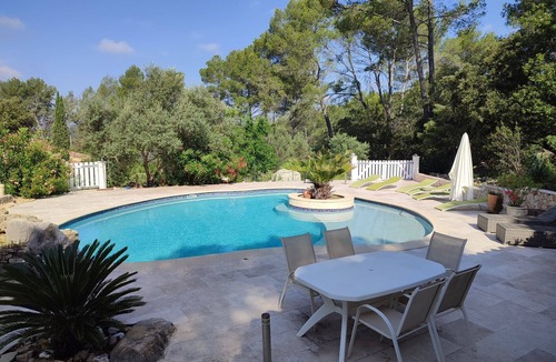 Entrecasteaux House | Peace and relaxation in green Provence