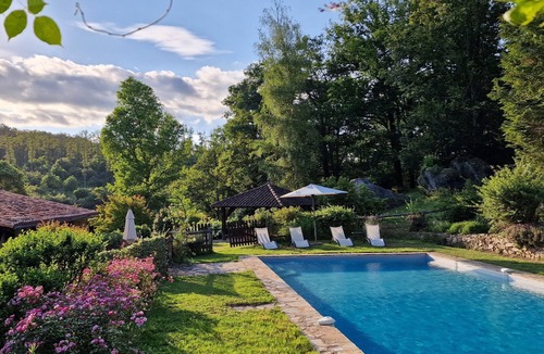 Perigord Nontronnais House | Peaceful country house with swimming pool surrounded by forest