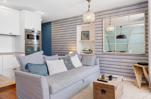 Camaret-sur-Mer Apartment | Peaceful Retreat on the Port of Camaret