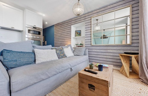 Camaret-sur-Mer Apartment | Peaceful Retreat on the Port of Camaret