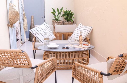 Prado - Republique Apartment | Pearl Full by Halldis