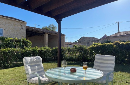 Duil-sur-le-Mignon House | Pegasus, Les Constellations