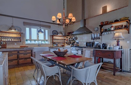 Montdurausse Villa | Perfect Countryside Retreat, Private Heated Pool & Panoramic Views - 5mins from Monclar-de-Quercy!