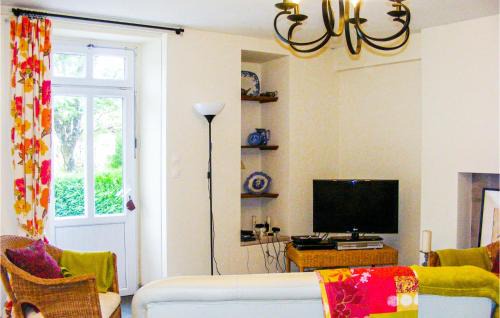 Scille House | Pet Friendly Home In Scillé