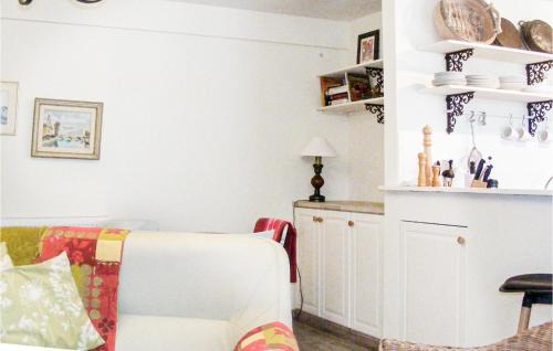 Scille House | Pet Friendly Home In Scillé