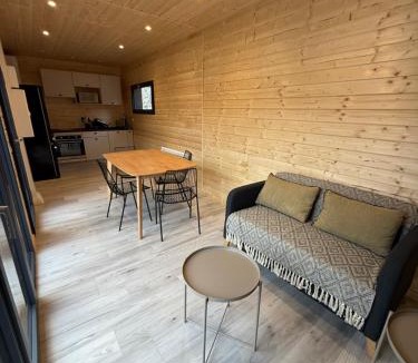 Barcelonnette Ski Chalet | Petit Chalet neuf avec jardin - La montagne Sud