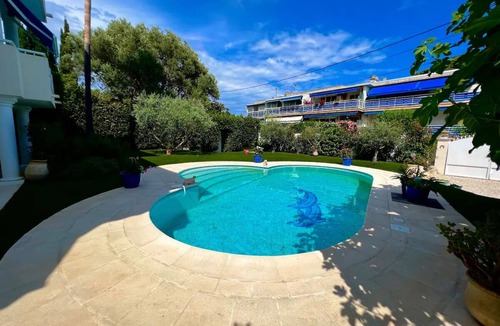 Juan-les-Pins Apartment | Petit Dauphin Studio Juan les Pins