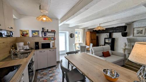 Cheissoux House | Petit villetelle