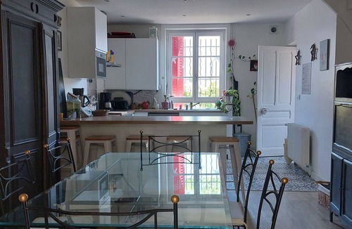 Bussiere - Cadiere House | Petite Maison Avec Jardin à 4 Stations de Métro du Centre de Lyon