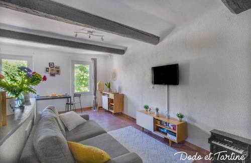 Le Revest-les-Eaux Apartment | Pleasant 1 bedroom between sea and mountain - Dodo et Tartine