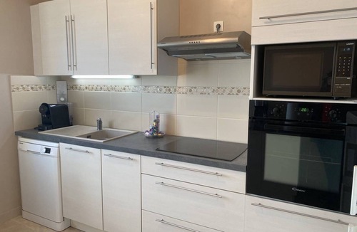 Saint-Cast-le-Guildo Apartment | Pleasant apartment with sea view for 4 people