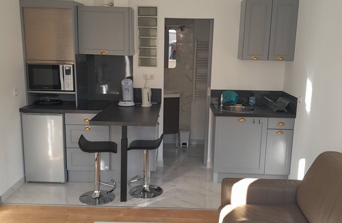 Vallieres Apartment | Pleasant studio center town
