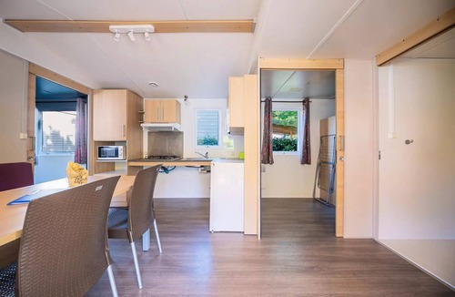Saint-Laurent-de-Medoc House | "PMR" Mobile Home: 2 bedrooms, sleeps 4