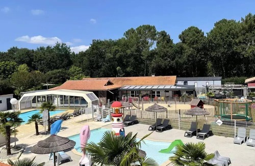 Saint-Laurent-de-Medoc House | "PMR" Mobile Home: 2 bedrooms, sleeps 4
