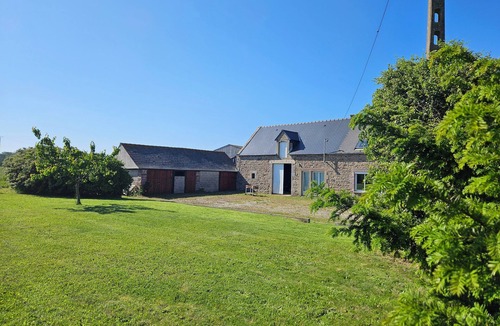 Frehel House | Pretty Breton Longère
