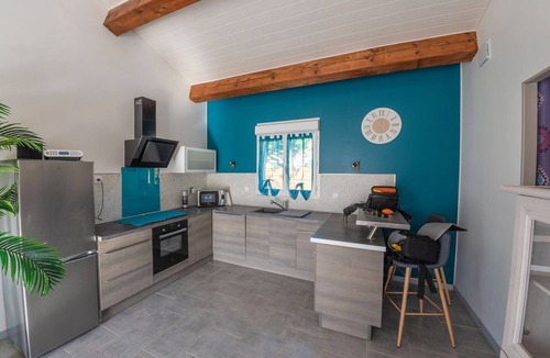 Le Luc Cabin | Pretty bungalow in Le Luc-En-Provence