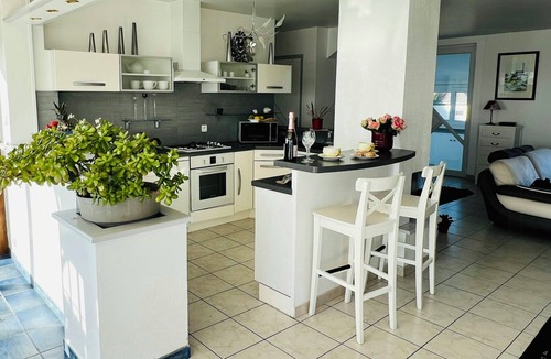 Plouneour-Brignogan-Plages House | Private beach access and pool in Plouneour Trez