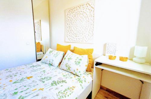 Le Ray House | Private room in renovated apartment - Tram 1 min walk