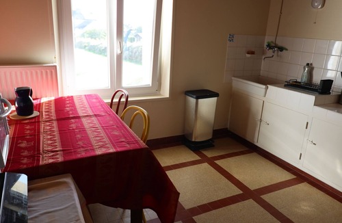 Lanildut Apartment | "Private studio – GR34 & sea at the end of the garden"
