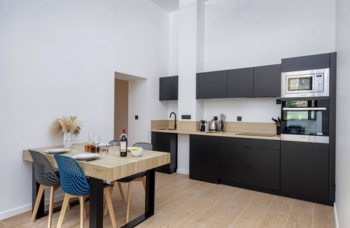 Vourles Other | Private suite in Castle & Estate, 15min from Lyon