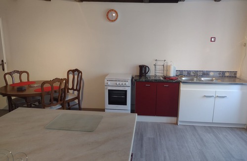 Genouille House | Private-Tranquil-Peaceful-Garden-Bbq