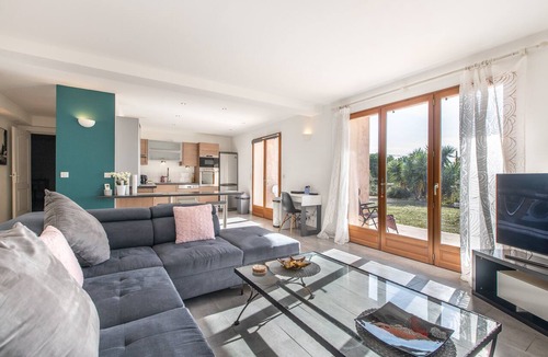 Mouans-Sartoux Apartment | Quiet 3BR with terrace & incredible Mountain view