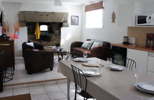 Le Conquet House | Quiet "Ouessant" cottage with heated pool and 500m from the beach