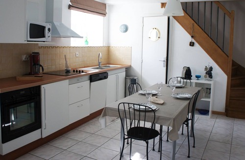 Le Conquet House | Quiet "Ouessant" cottage with heated pool and 500m from the beach
