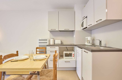 Barbotan-les-Thermes Apartment | Quiet studio with Wifi and parking in Barbotan-les-Thermes