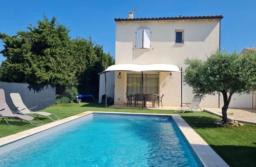 Chateauneuf-de-Gadagne House | Quiet villa with private pool and air conditioning between Avignon and Luberon