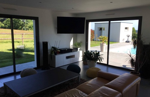 Saint-Nolff House | Quiet Villa with Pool - Saint Nolff