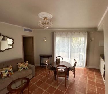 Riou - Petit Juas - Av de Grasse Apartment | Résidence Cannes