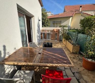 Riou - Petit Juas - Av de Grasse Apartment | Résidence Cannes