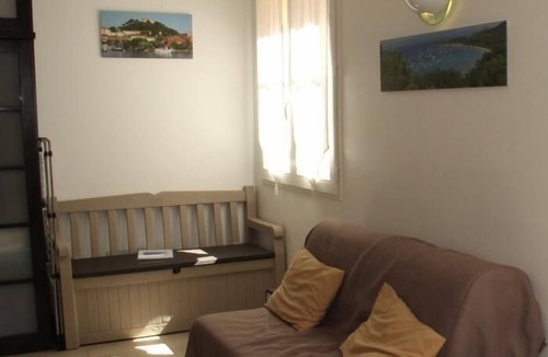 Porquerolles Apartment | Recent apartment for 4 people in Porquerolles. Holiday vouchers.