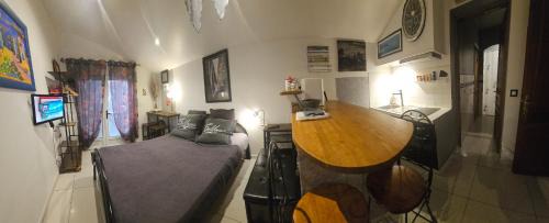 Roques Apartment | REDHOUSE Studios Roques - Zen