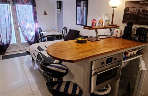 Roques Apartment | REDHOUSE Studios Roques - Zen