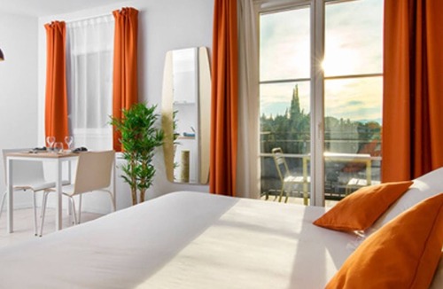 Mougins Hotel | Relaxing Space Ideal For Family Stay w/Kitchen & Living Area | Access to Pool