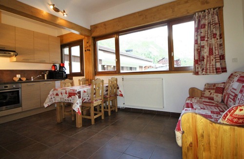 Les Almes Apartment | Renovated Comfortable Chalet - 6 Pers