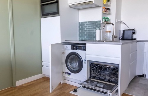 Bussiere - Cadiere Apartment | Renovated 2-bed Apartment 2 min From Lyon