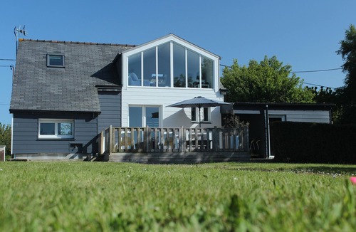 Saint-Cast-le-Guildo House | Renovated house overlooking Fort La Latte