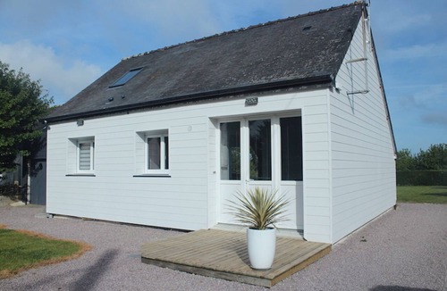 Saint-Cast-le-Guildo House | Renovated house overlooking Fort La Latte