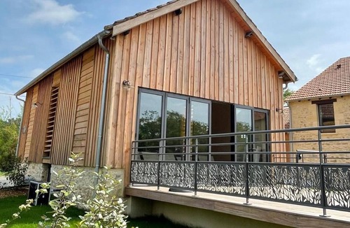 Savignac-de-Miremont Cottage | Renovated cottage with air conditioning - 4 guests