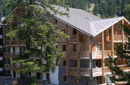 Les Claux Apartment | Residence L'Ecrin des Neiges * - 2 Room Apartment Cabin 6 People